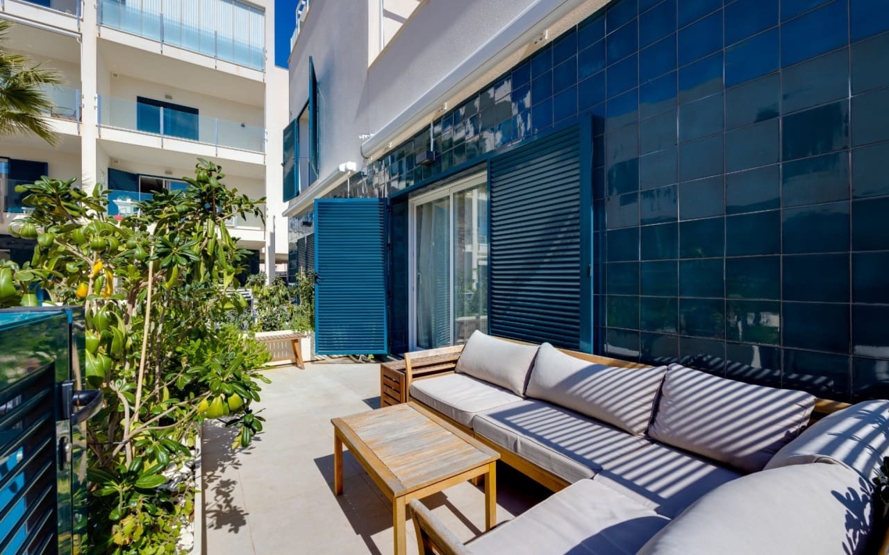 2 bedroom Apartment for sale in Playa Flamenca with pool - € 259,000 (Ref: 9383813)