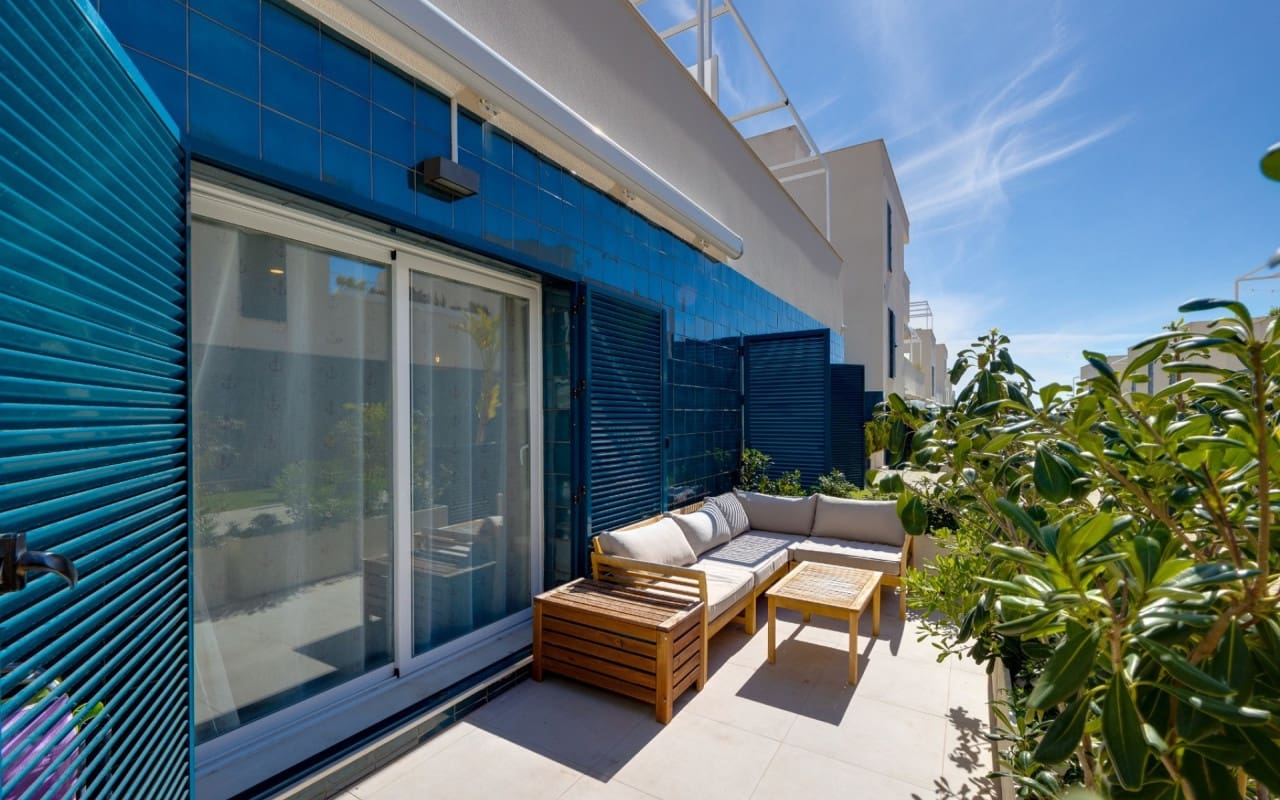 2 bedroom Apartment for sale in Playa Flamenca with pool - € 259,000 (Ref: 9383813)