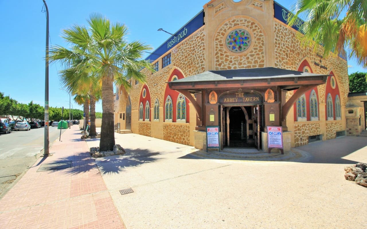 2 slaapkamer Appartement te koop in Playa Flamenca met zwembad - € 215.000 (Ref: 9383814)