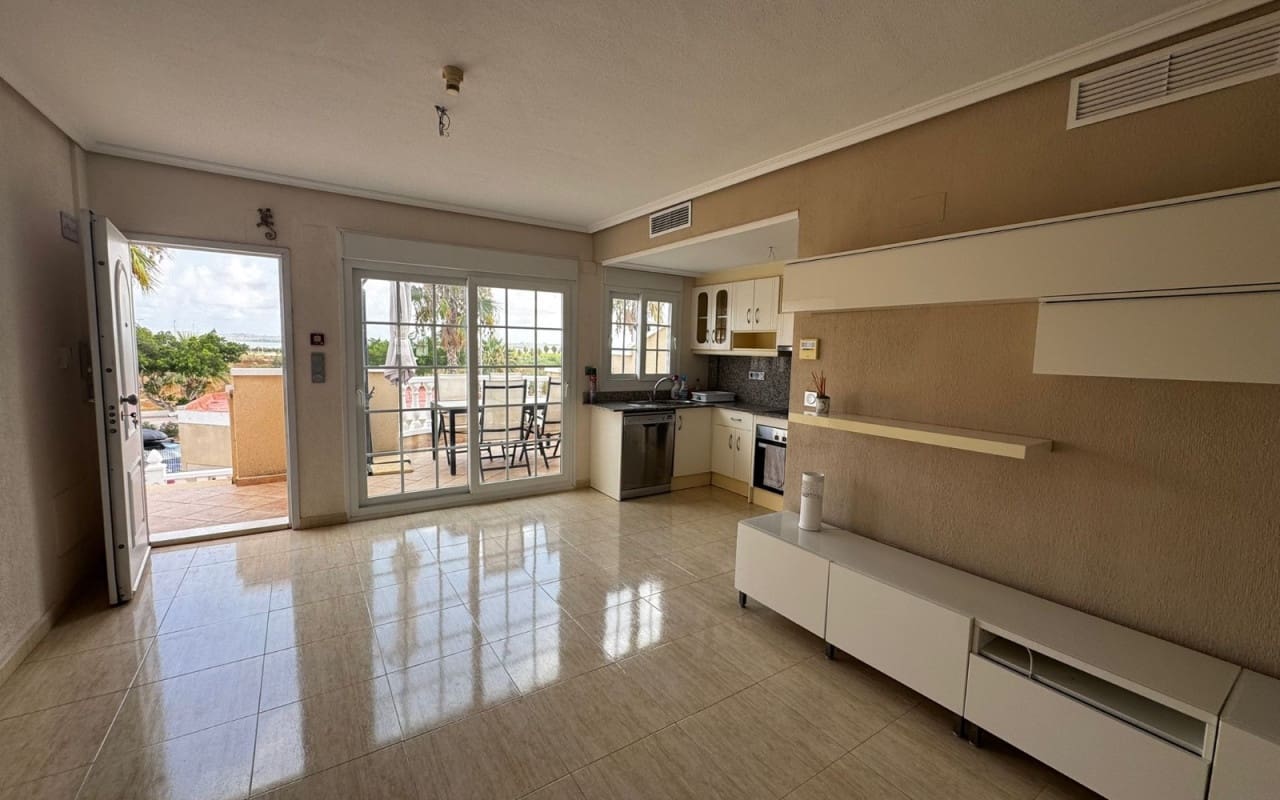 3 bedroom Apartment for sale in El Raso with pool - € 210,000 (Ref: 9383818)