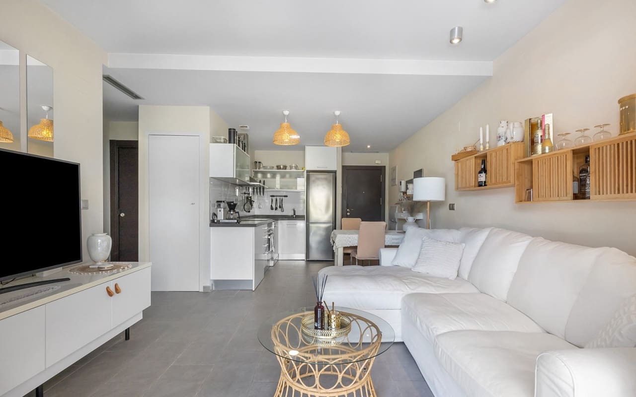 2 soveværelse Strandlejlighed til salg i La Mata med swimmingpool - € 319.500 (Ref: 9383819)