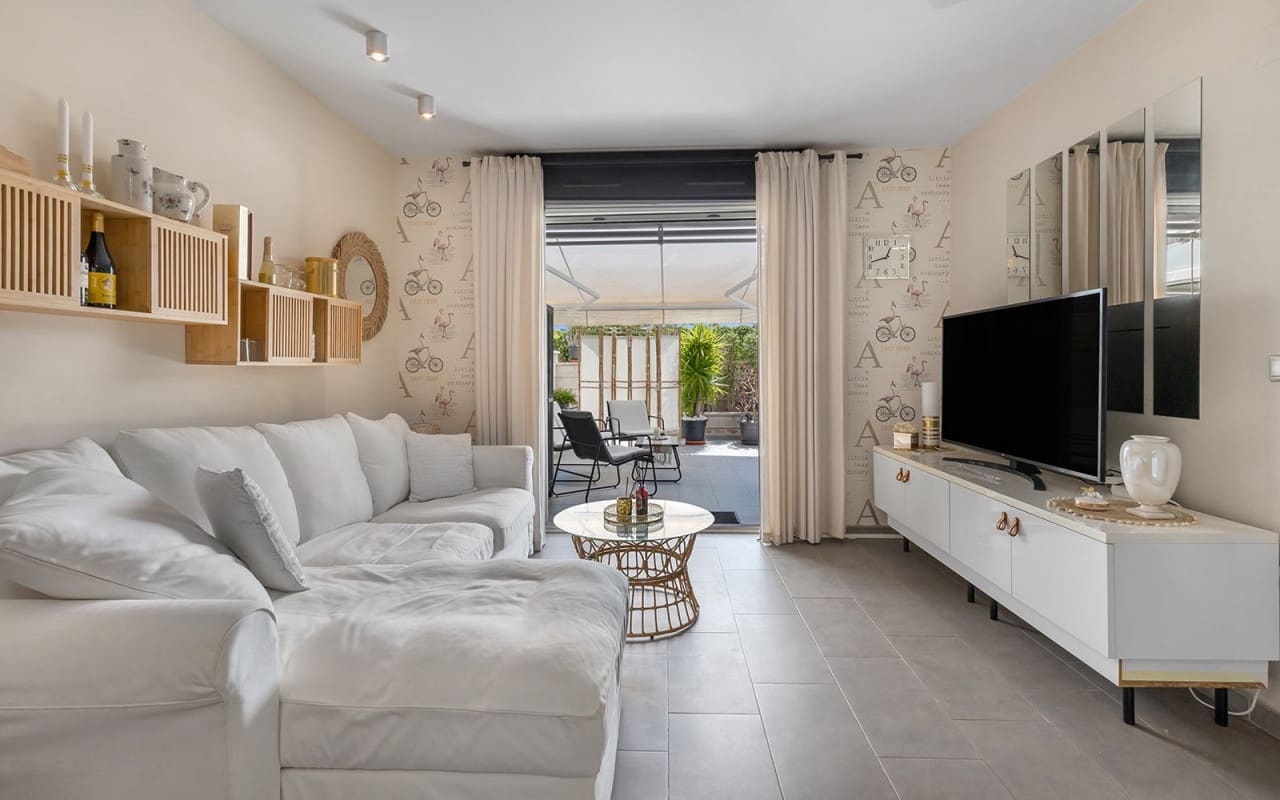 2 soveværelse Strandlejlighed til salg i La Mata med swimmingpool - € 319.500 (Ref: 9383819)