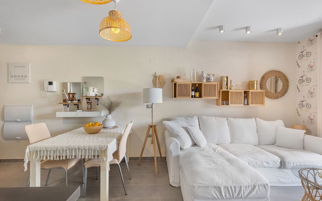 2 soveværelse Strandlejlighed til salg i La Mata med swimmingpool - € 319.500 (Ref: 9383819)