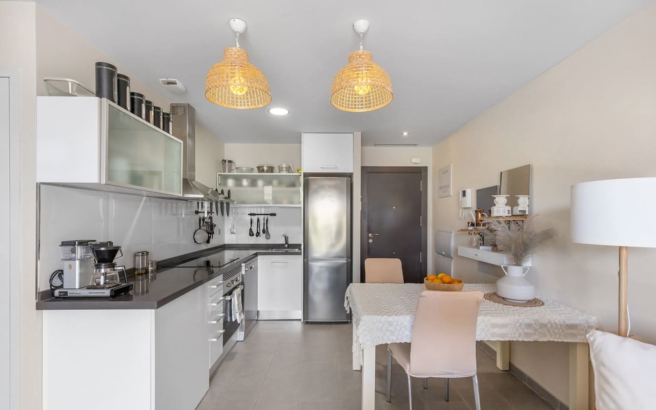 2 soveværelse Strandlejlighed til salg i La Mata med swimmingpool - € 319.500 (Ref: 9383819)