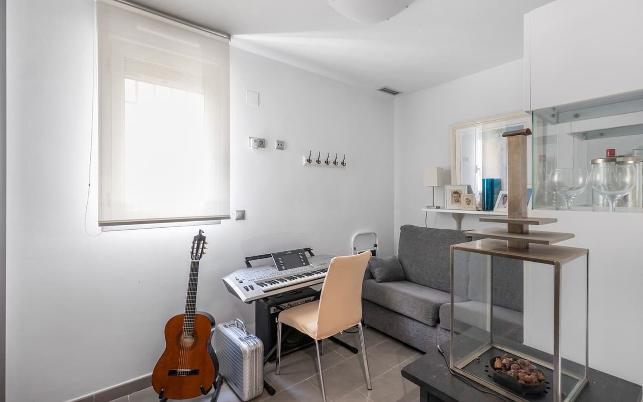 2 soveværelse Strandlejlighed til salg i La Mata med swimmingpool - € 319.500 (Ref: 9383819)