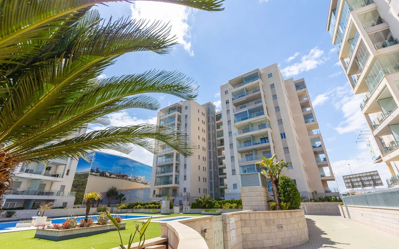 2 soveværelse Strandlejlighed til salg i La Mata med swimmingpool - € 319.500 (Ref: 9383819)