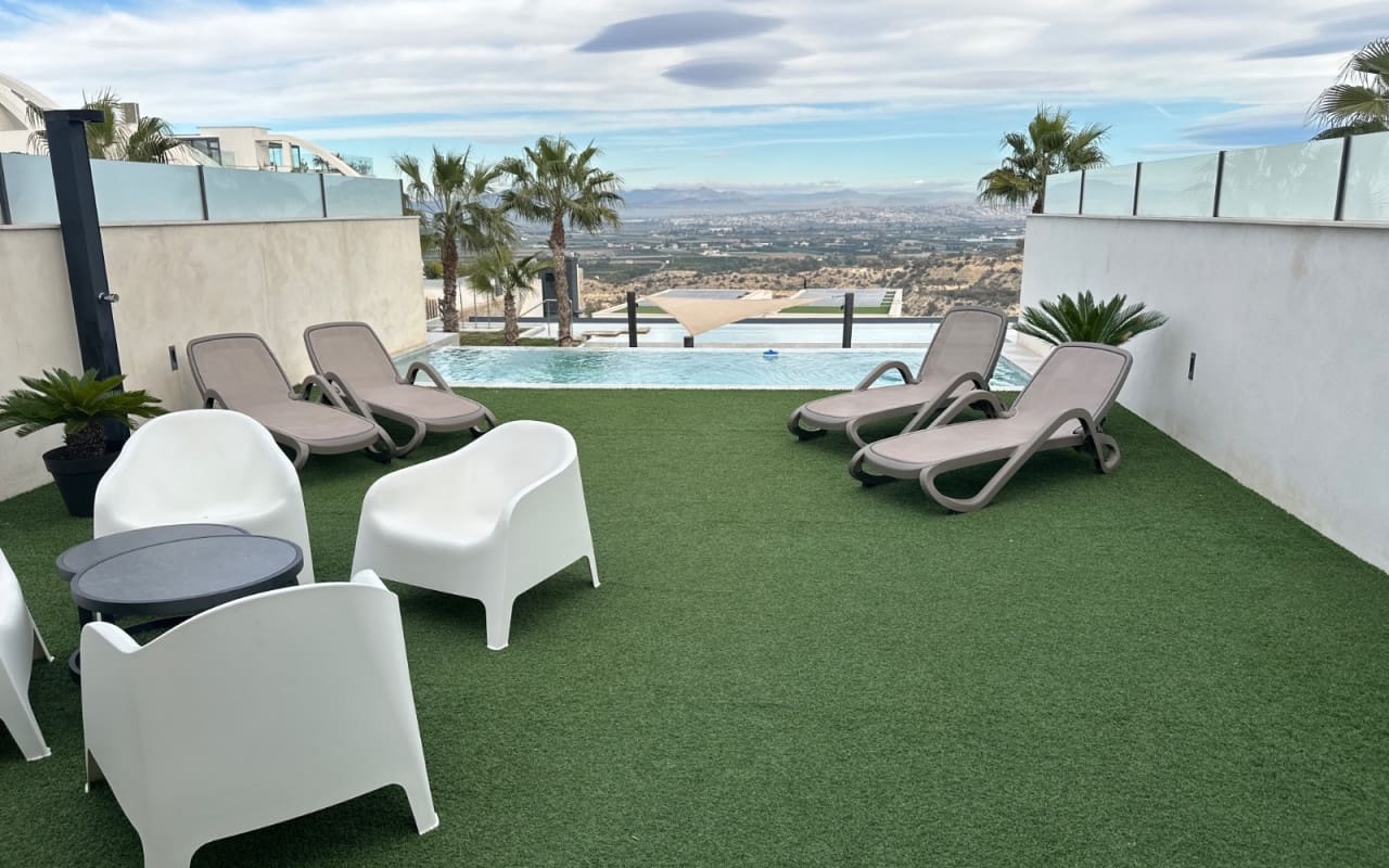 2 bedroom Apartment for sale in Ciudad Quesada with pool - € 399,000 (Ref: 9383820)