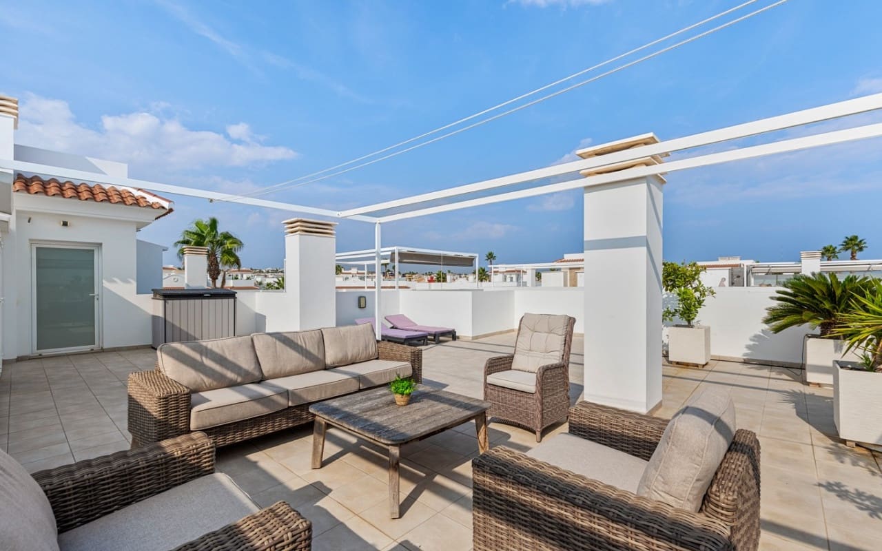 3 quarto Penthouse para venda em Dona Pepa com piscina - 350 000 € (Ref: 9383821)