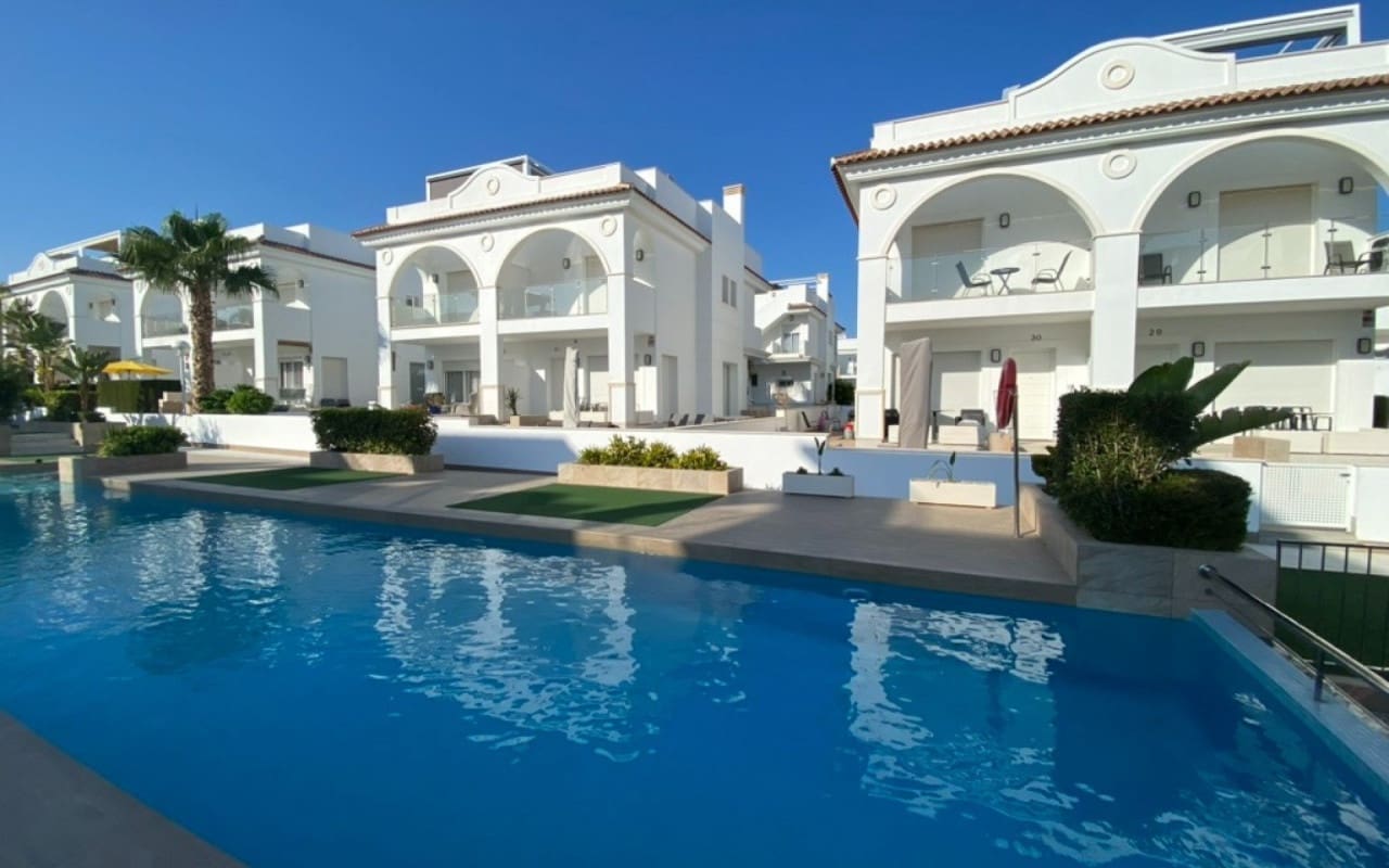 2 soveværelse Penthouse til salg i Ciudad Quesada med swimmingpool - € 319.900 (Ref: 9383822)