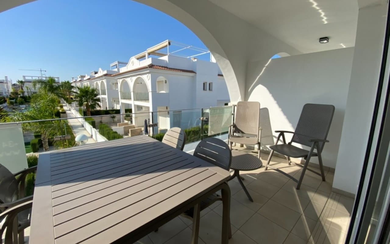 2 soveværelse Penthouse til salg i Ciudad Quesada med swimmingpool - € 319.900 (Ref: 9383822)
