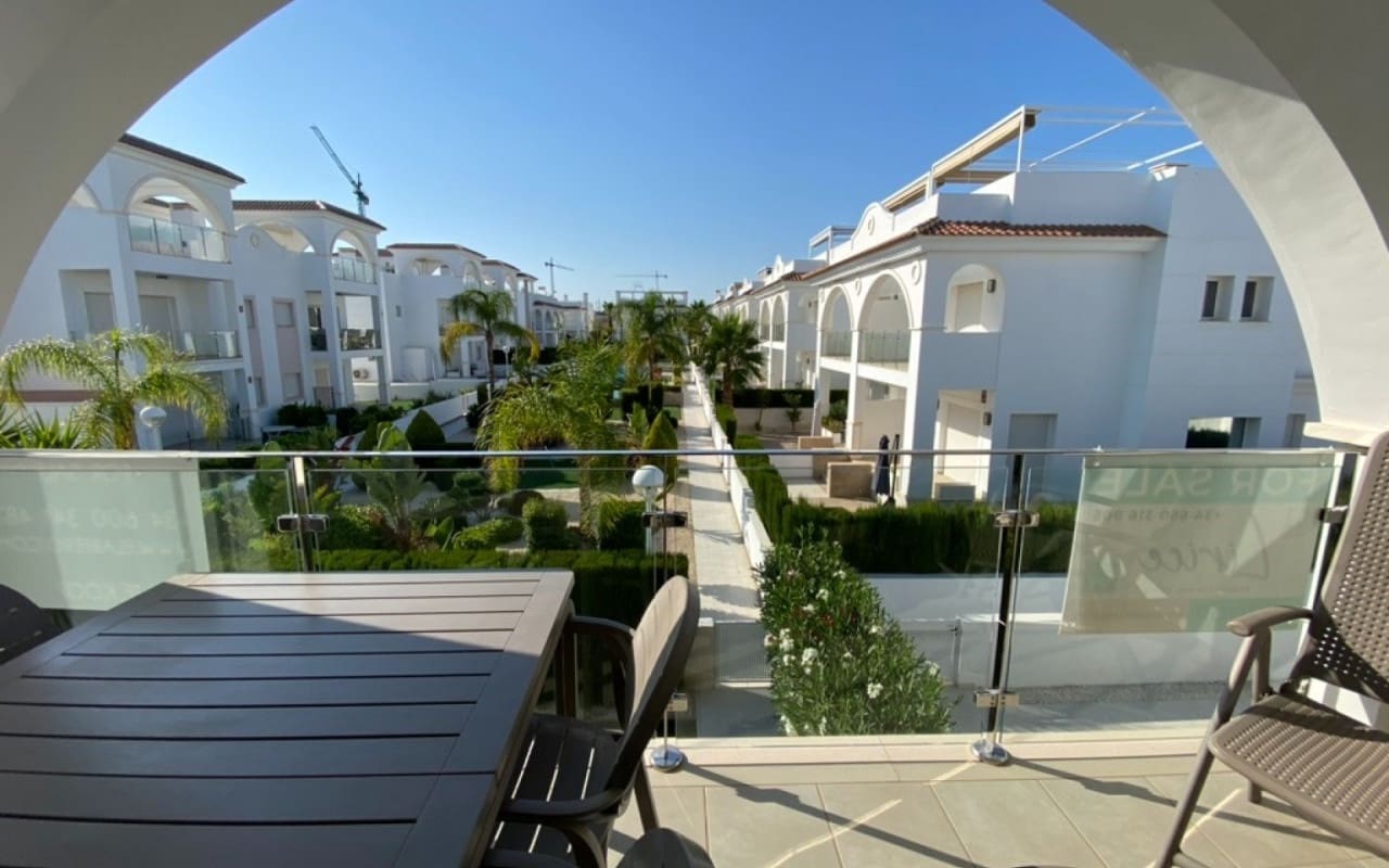 2 soveværelse Penthouse til salg i Ciudad Quesada med swimmingpool - € 319.900 (Ref: 9383822)