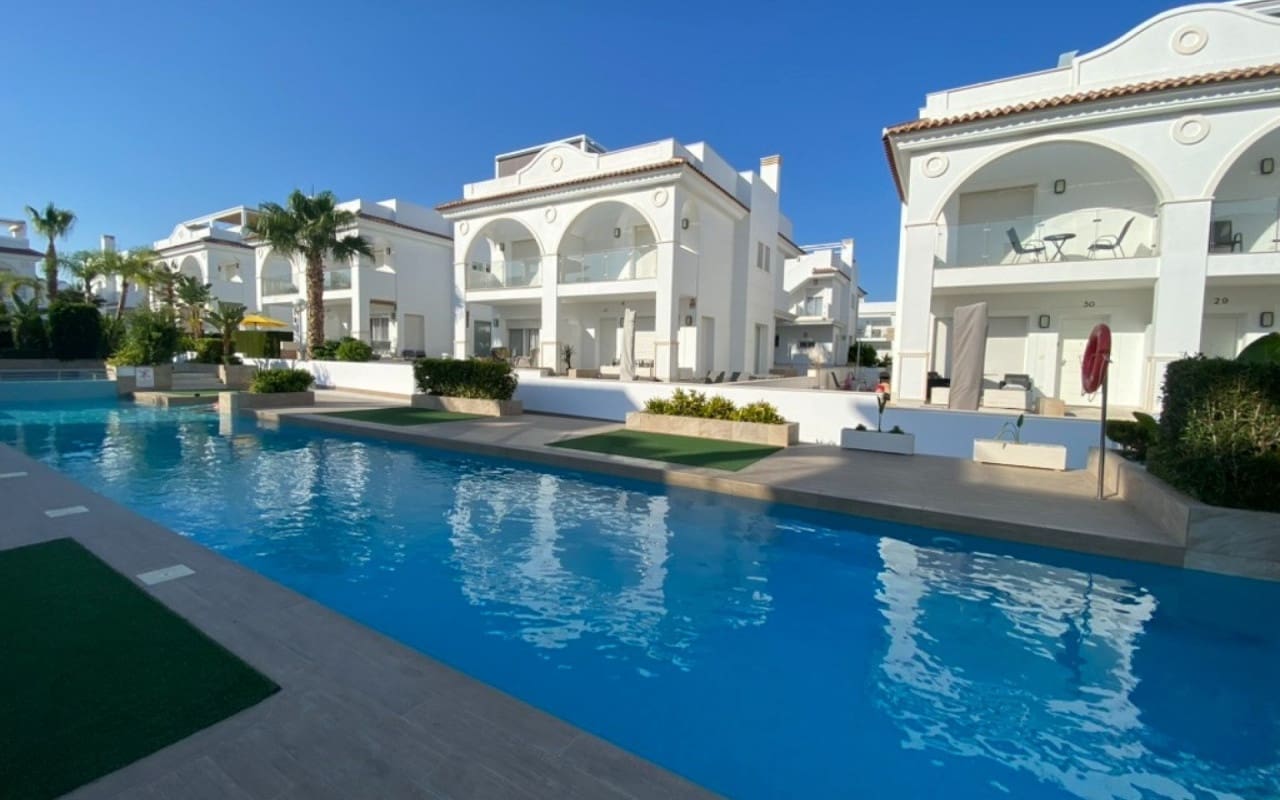 2 soveværelse Penthouse til salg i Ciudad Quesada med swimmingpool - € 319.900 (Ref: 9383822)