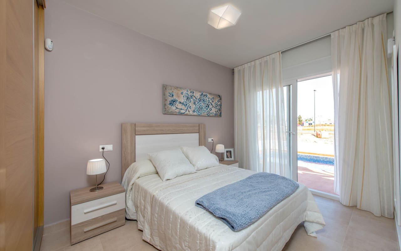 Chalet de 3 habitaciones en Los Alcázares en venta - 361.500 € (Ref: 9383986)