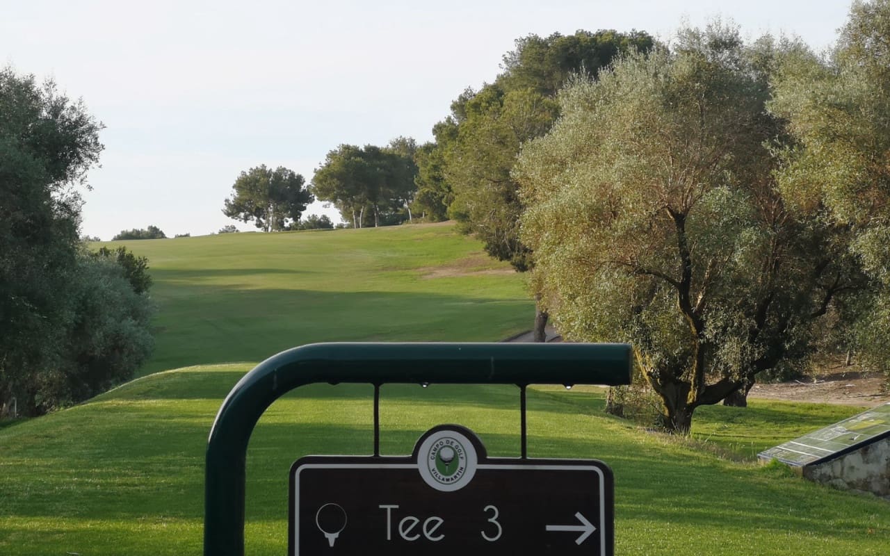 4 Zimmer Villa zu verkaufen in Villamartin mit Pool - 379.000 € (Ref: 9388188)