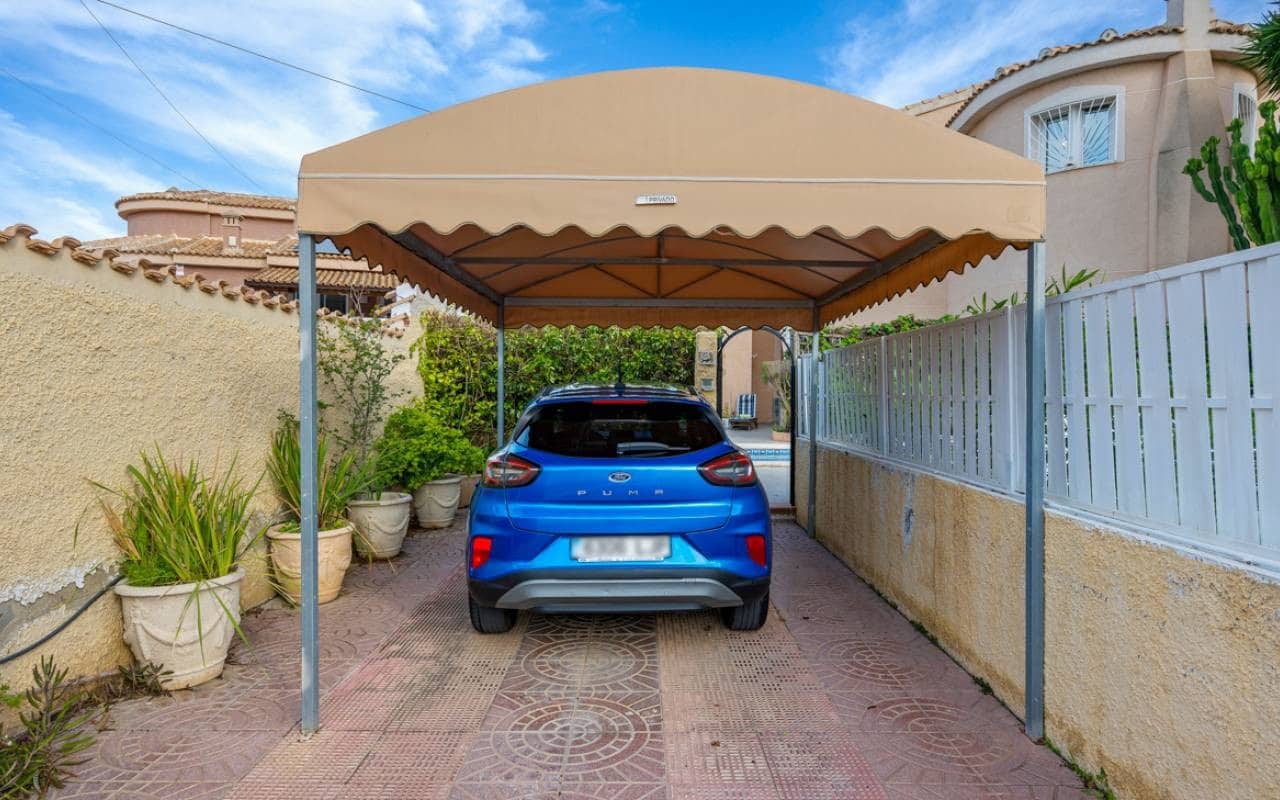 2 bedroom Villa for sale in Ciudad Quesada with pool - € 325,000 (Ref: 9388189)