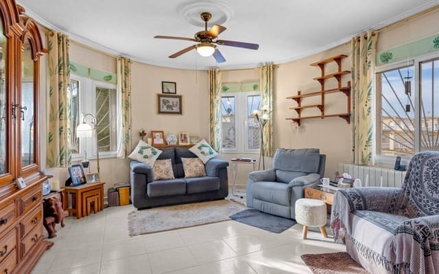 2 bedroom Villa for sale in Ciudad Quesada, Rojales with pool - € 325,000 (Ref: 9388189)