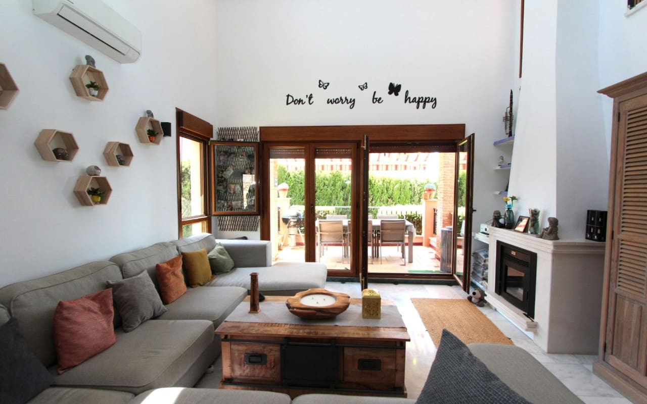 3 bedroom Villa for sale in Algorfa with pool - € 349,990 (Ref: 9388191)