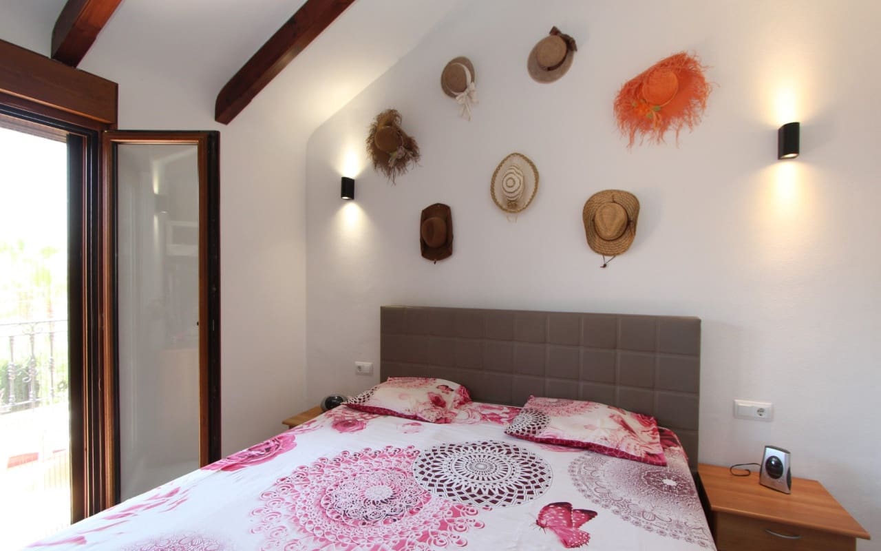 3 bedroom Villa for sale in Algorfa with pool - € 349,990 (Ref: 9388191)