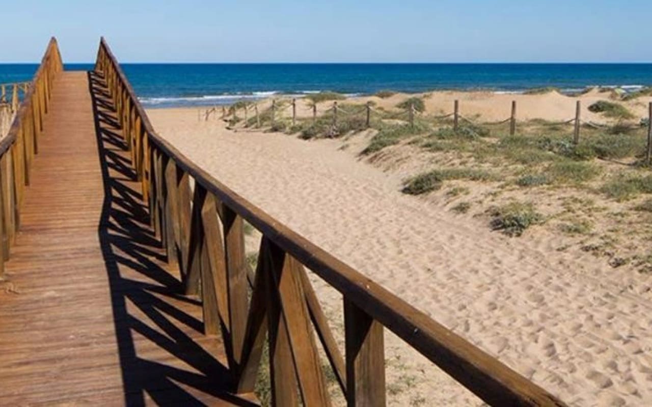 3 bedroom Villa for sale in Algorfa with pool - € 349,990 (Ref: 9388191)