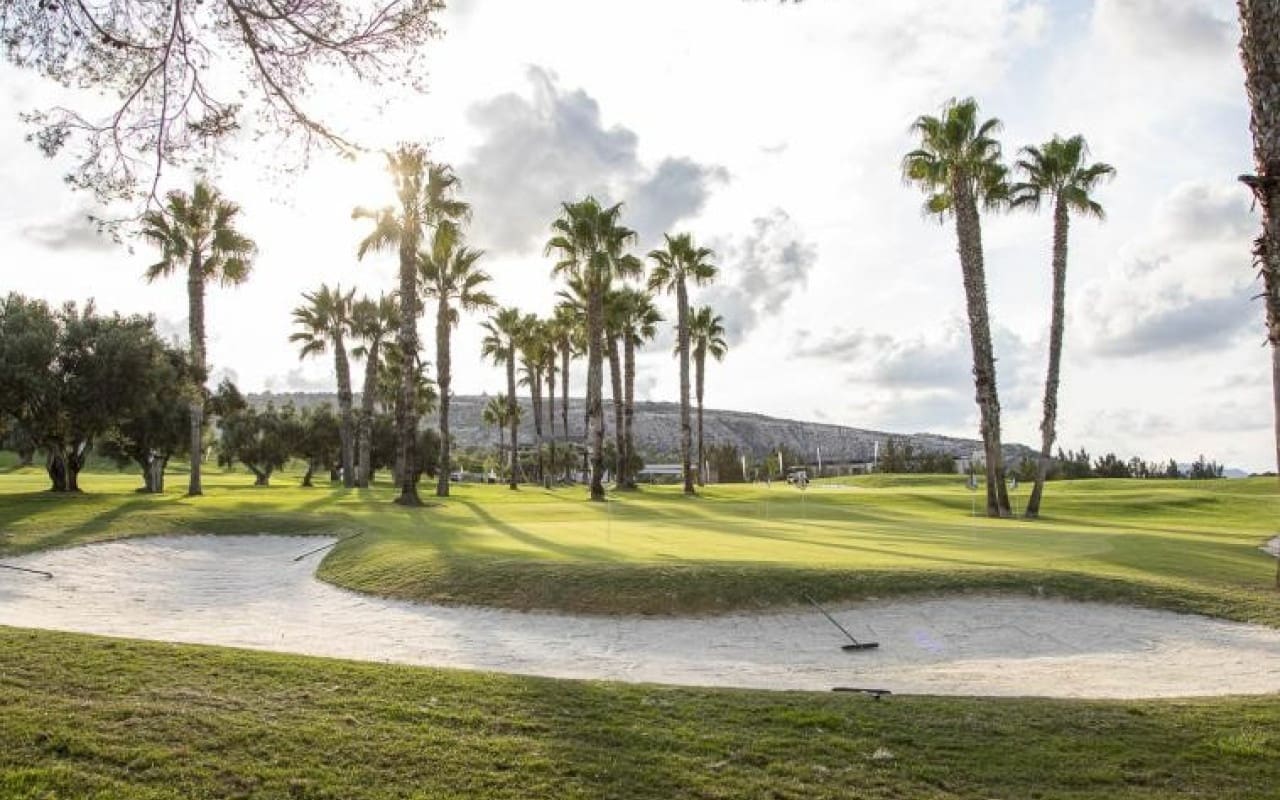 3 bedroom Villa for sale in Algorfa with pool - € 349,990 (Ref: 9388191)