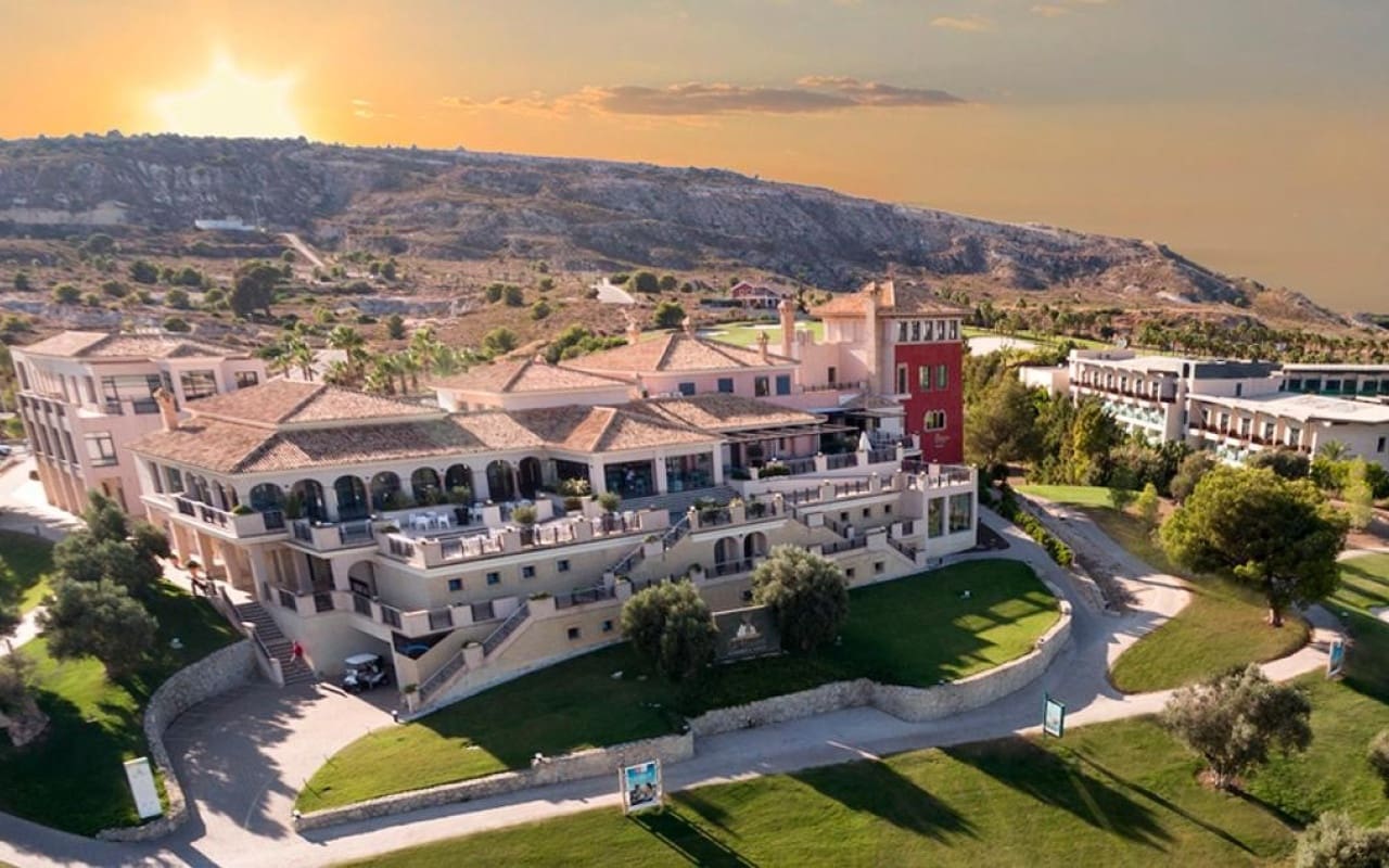 3 bedroom Villa for sale in Algorfa with pool - € 349,990 (Ref: 9388191)