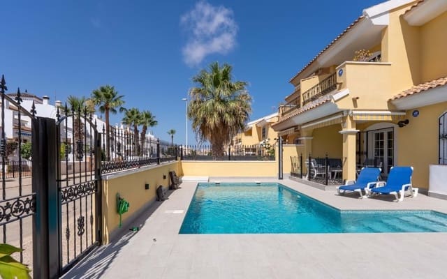 3 Zimmer Villa zu verkaufen in Villamartin, Orihuela mit Pool - 375.000 € (Ref: 9388192)