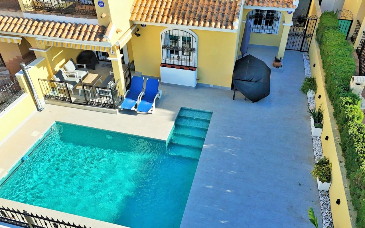 3 Zimmer Villa zu verkaufen in Villamartin mit Pool - 375.000 € (Ref: 9388192)