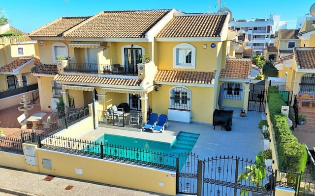 3 Zimmer Villa zu verkaufen in Villamartin, Orihuela mit Pool - 375.000 € (Ref: 9388192)