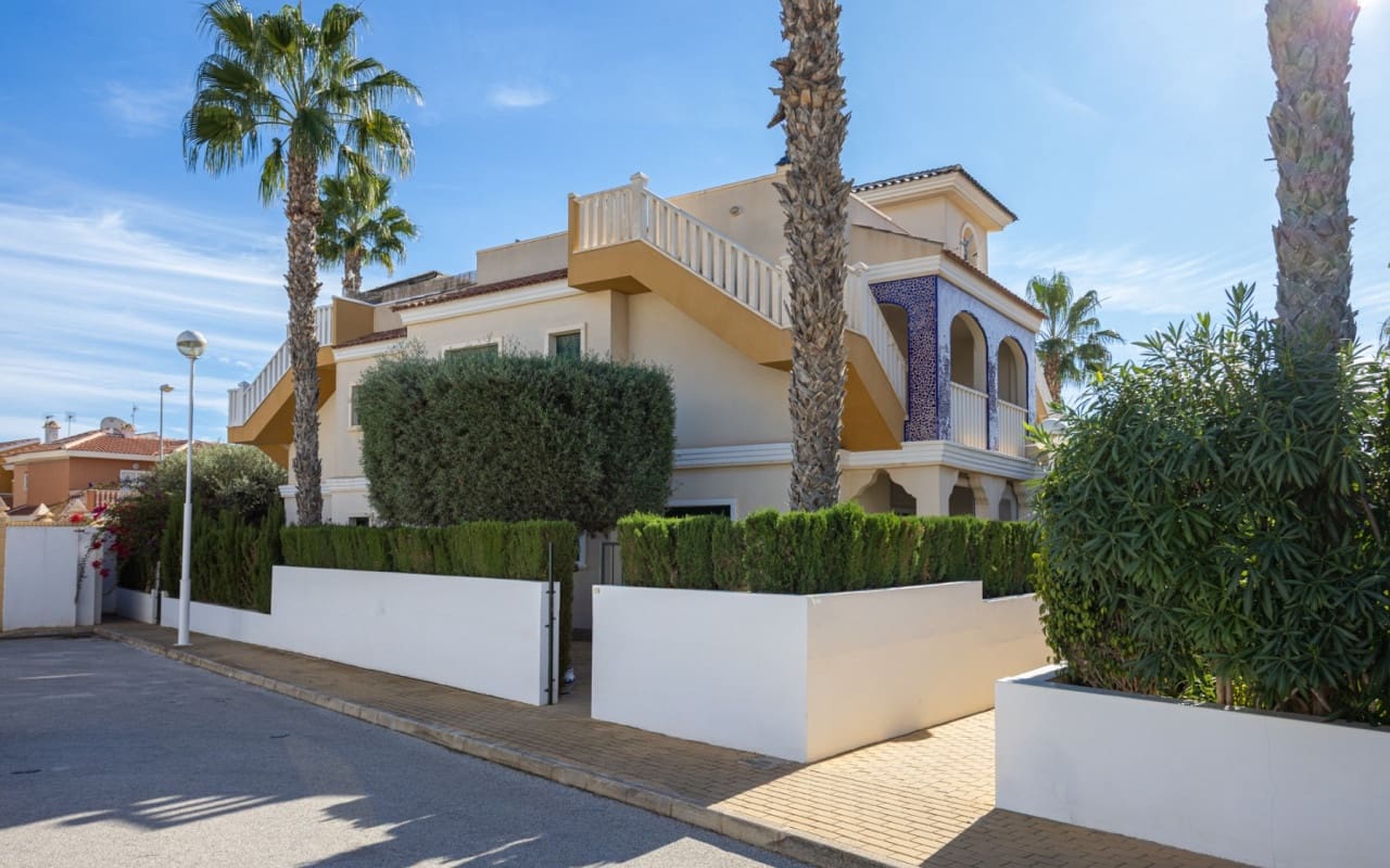 2 soveværelse Lejlighed til salg i Dona Pepa med swimmingpool - € 195.000 (Ref: 9388460)