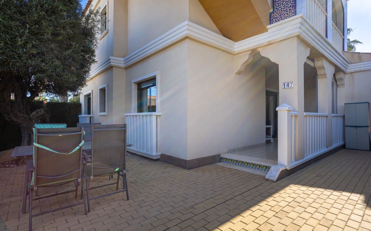 2 soveværelse Lejlighed til salg i Dona Pepa med swimmingpool - € 195.000 (Ref: 9388460)