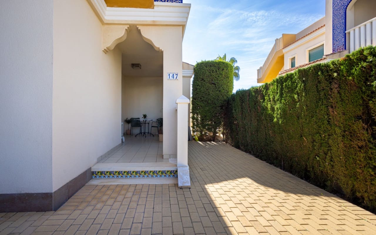 2 soveværelse Lejlighed til salg i Dona Pepa med swimmingpool - € 195.000 (Ref: 9388460)