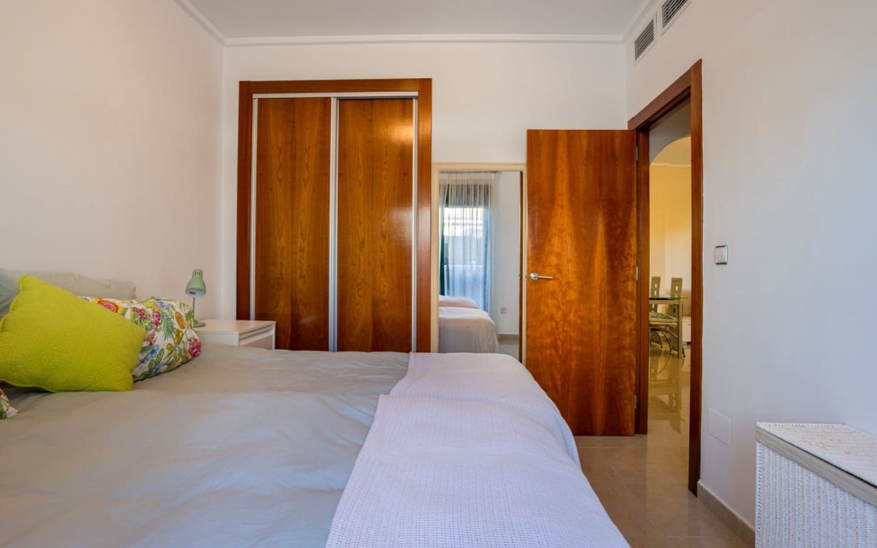 2 soveværelse Lejlighed til salg i Dona Pepa med swimmingpool - € 195.000 (Ref: 9388460)