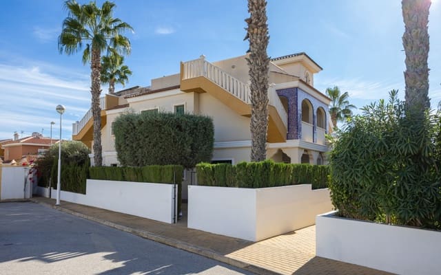 2 soveværelse Lejlighed til salg i Doña Pepa, Rojales med swimmingpool - € 195.000 (Ref: 9388460)