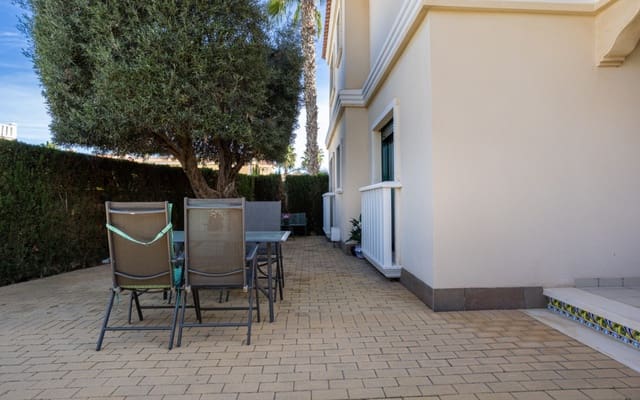 2 soveværelse Lejlighed til salg i Doña Pepa, Rojales med swimmingpool - € 195.000 (Ref: 9388460)