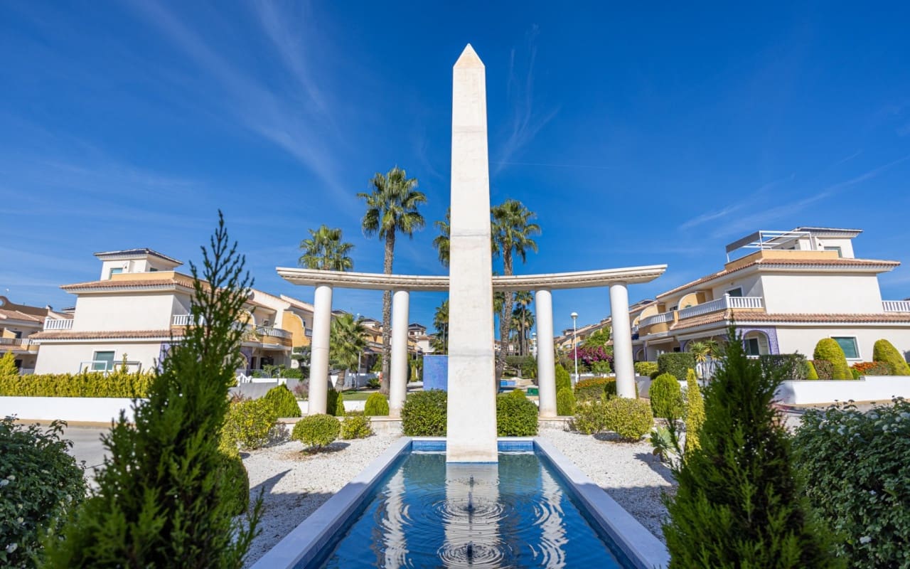 2 soveværelse Lejlighed til salg i Dona Pepa med swimmingpool - € 195.000 (Ref: 9388460)