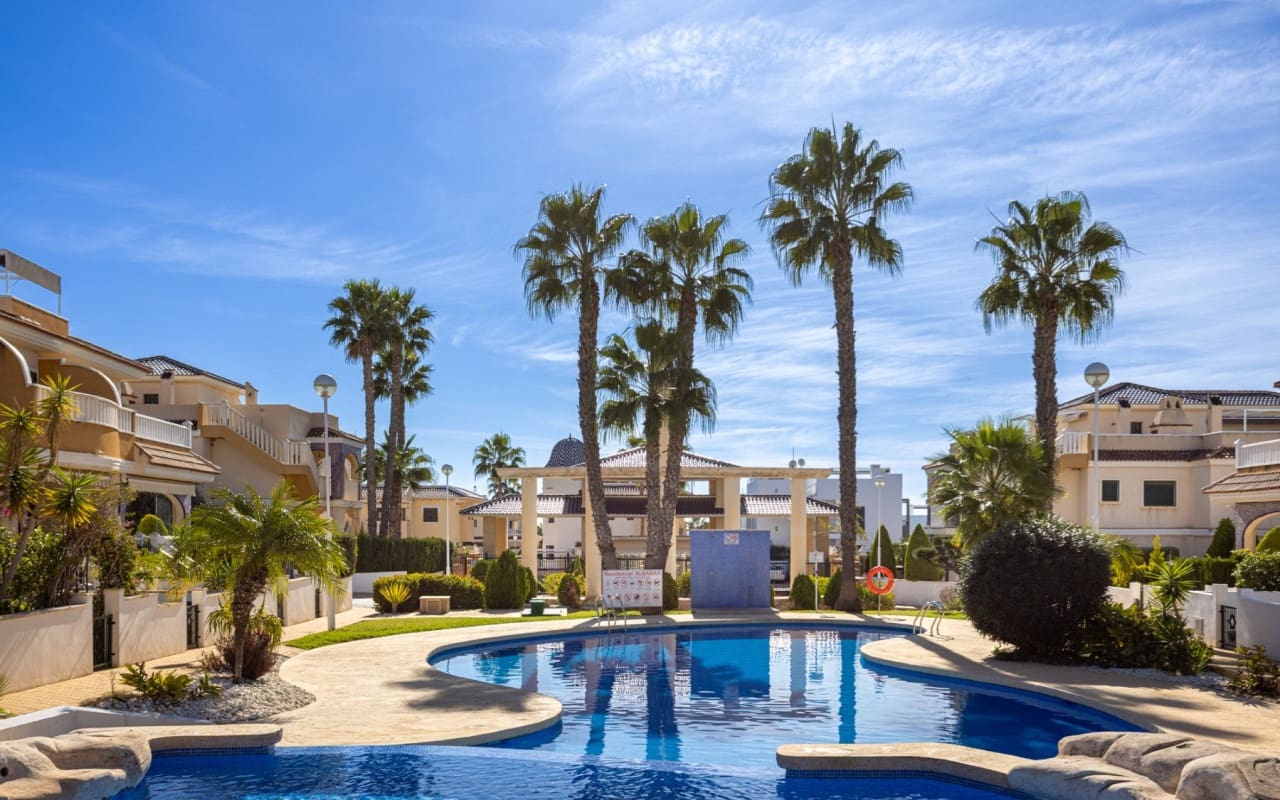 2 soveværelse Lejlighed til salg i Dona Pepa med swimmingpool - € 195.000 (Ref: 9388460)