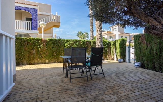 2 soveværelse Lejlighed til salg i Doña Pepa, Rojales med swimmingpool - € 195.000 (Ref: 9388460)