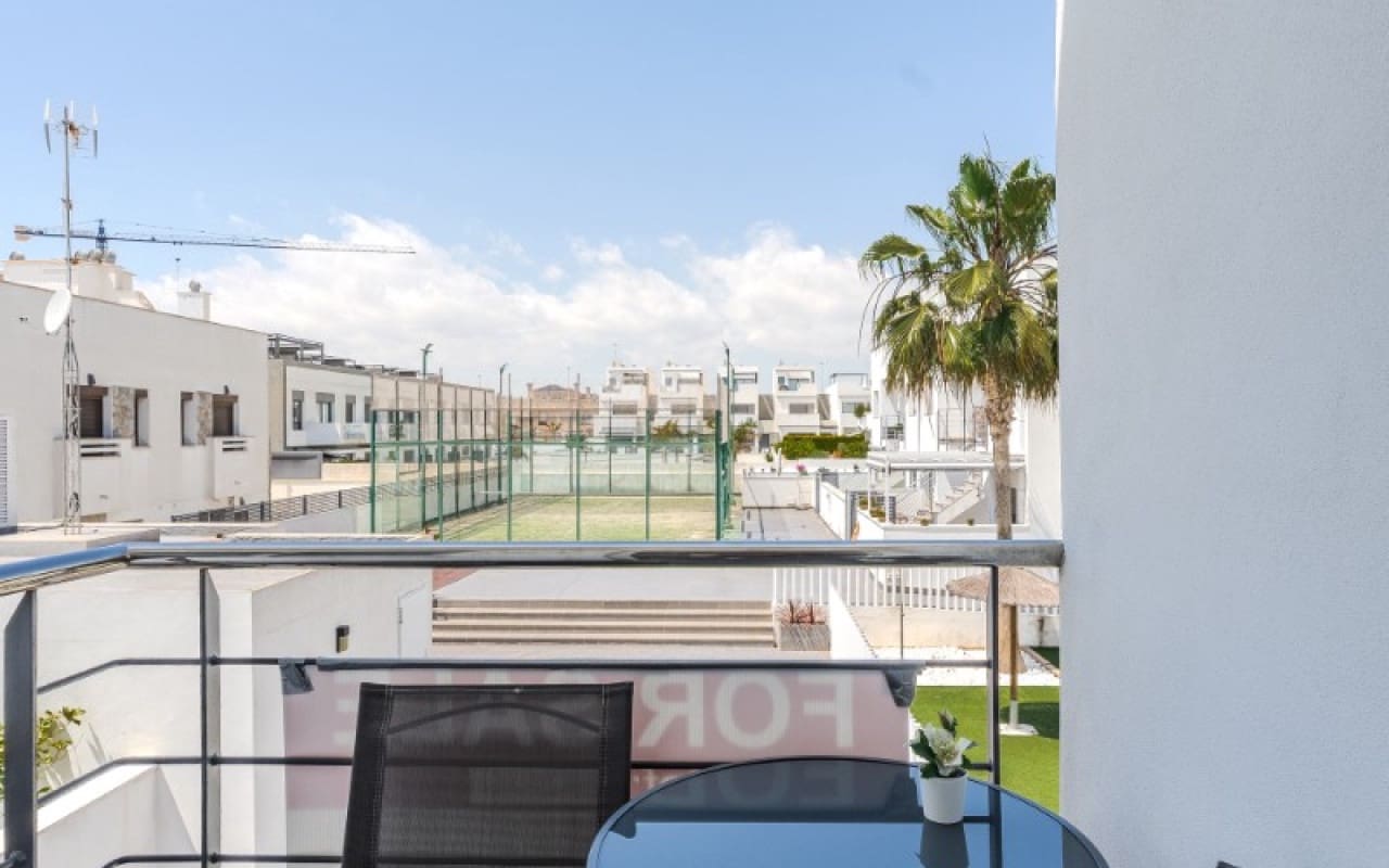 2 quarto Penthouse para venda em Torre de la Horadada com piscina - 229 000 € (Ref: 9388461)