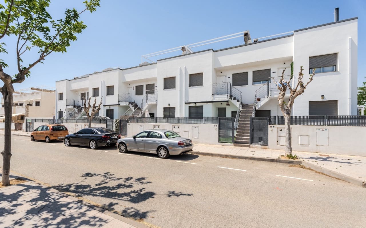 2 quarto Penthouse para venda em Torre de la Horadada com piscina - 229 000 € (Ref: 9388461)