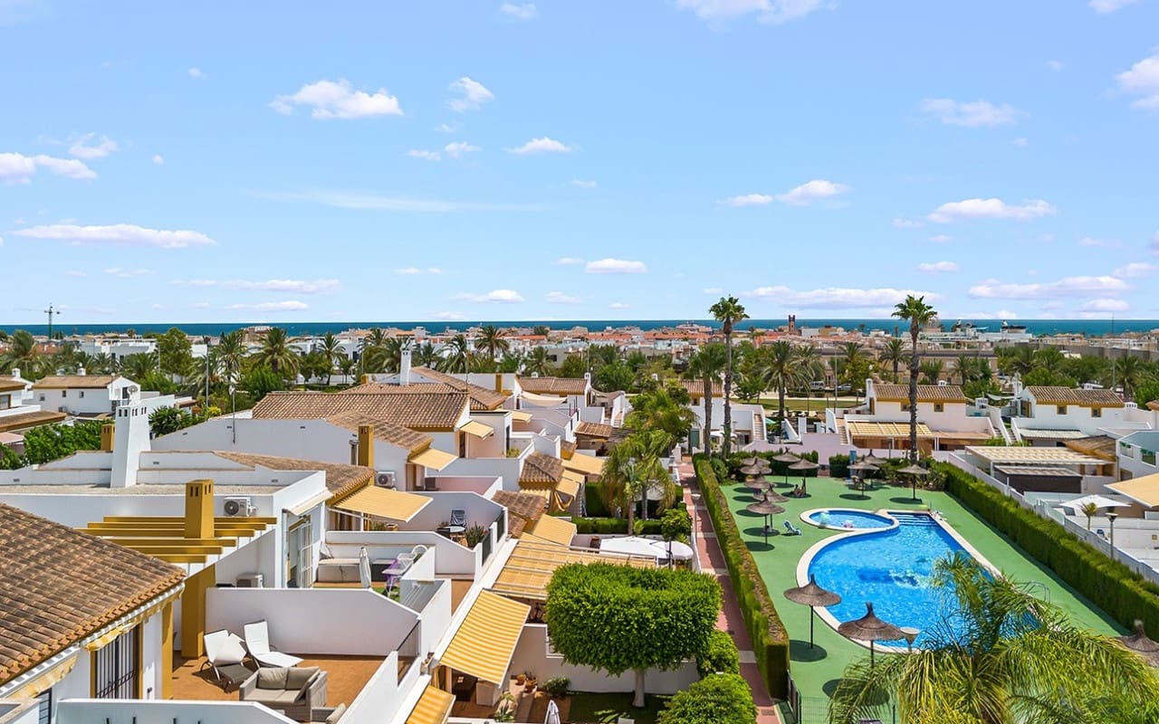 4 chambre Villa/Maison à vendre à Torre de la Horadada avec piscine - 382 000 € (Ref: 9394421)