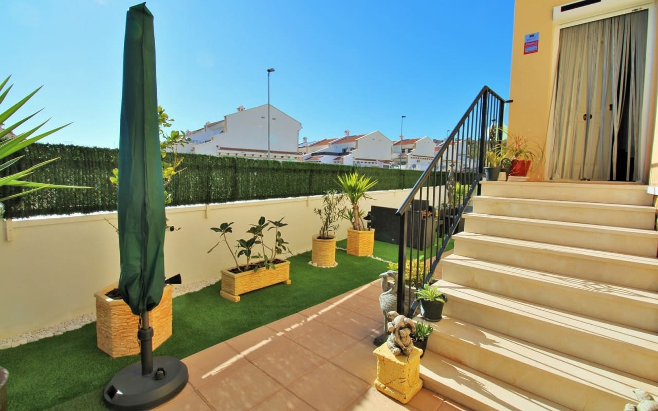 4 quarto Casa em Banda para venda em San Miguel de Salinas com piscina - 239 995 € (Ref: 9394422)