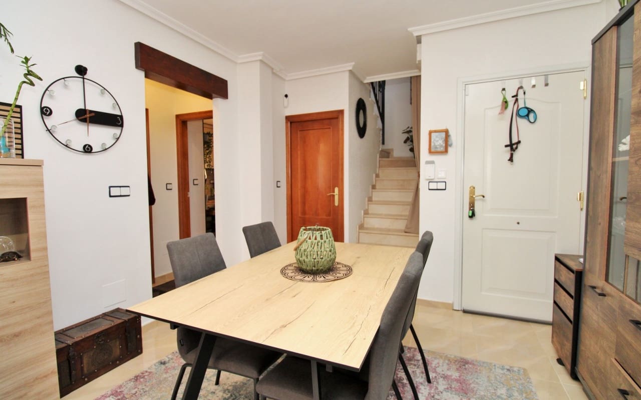 4 quarto Casa em Banda para venda em San Miguel de Salinas com piscina - 239 995 € (Ref: 9394422)