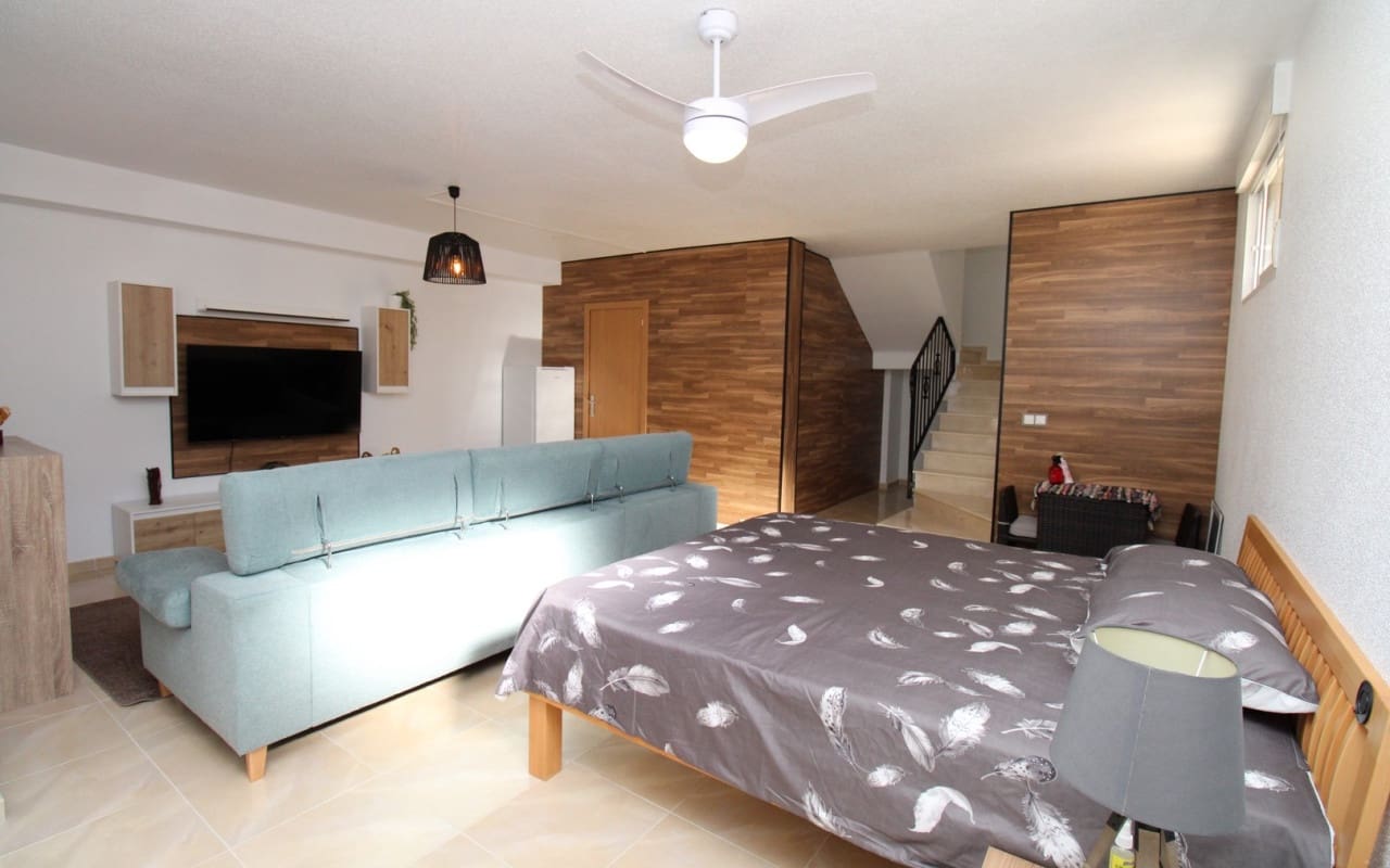 4 quarto Casa em Banda para venda em San Miguel de Salinas com piscina - 239 995 € (Ref: 9394422)