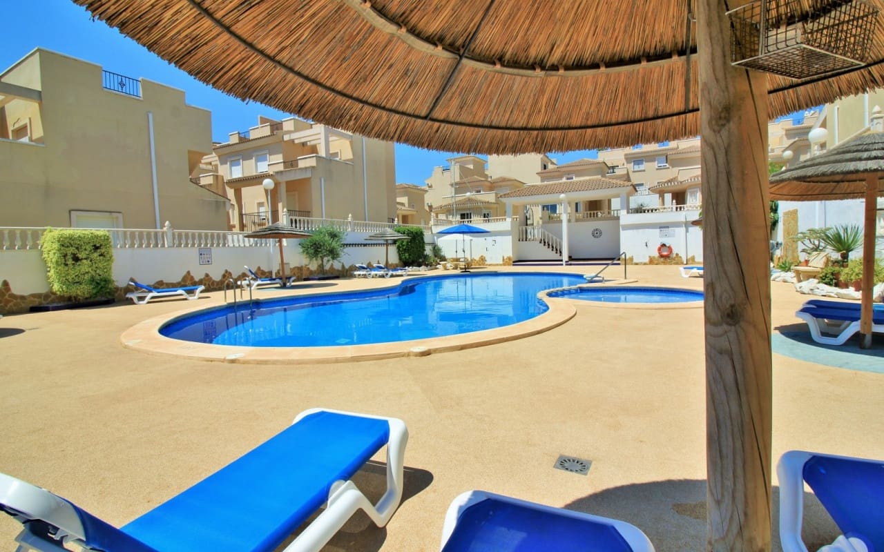 4 quarto Casa em Banda para venda em San Miguel de Salinas com piscina - 239 995 € (Ref: 9394422)