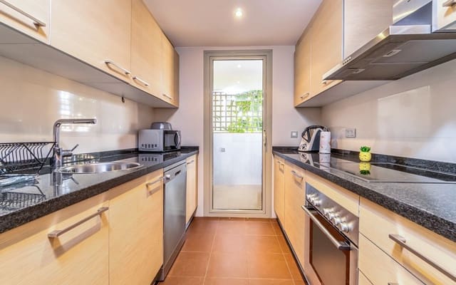 Apartamento de 3 habitaciones en Las Colinas Golf, Orihuela en venta con piscina - 345.000 € (Ref: 9394426)