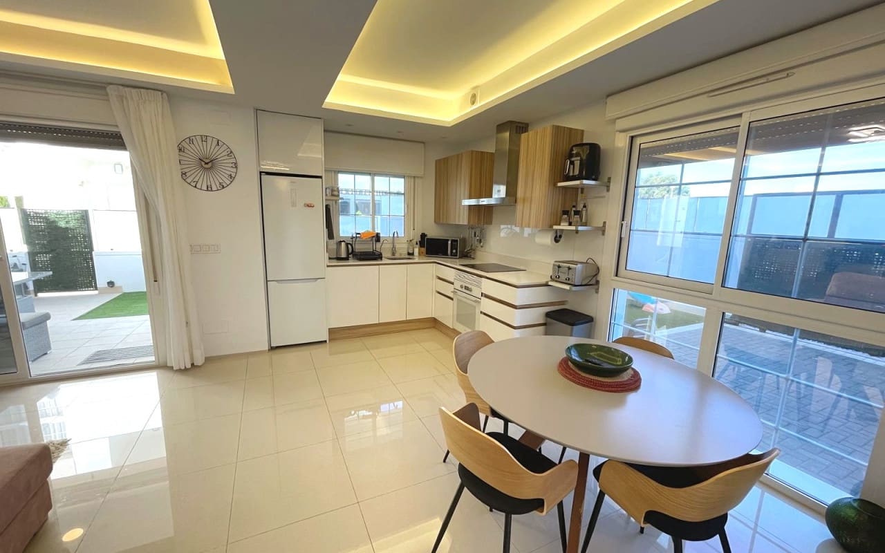 2 soverom Leilighet til salgs i Dona Pepa med svømmebasseng - € 279 000 (Ref: 9394430)