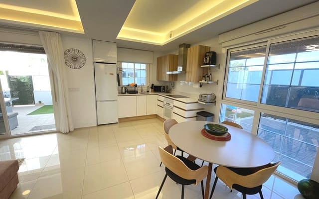 2 soverom Leilighet til salgs i Doña Pepa, Rojales med svømmebasseng - € 279 000 (Ref: 9394430)