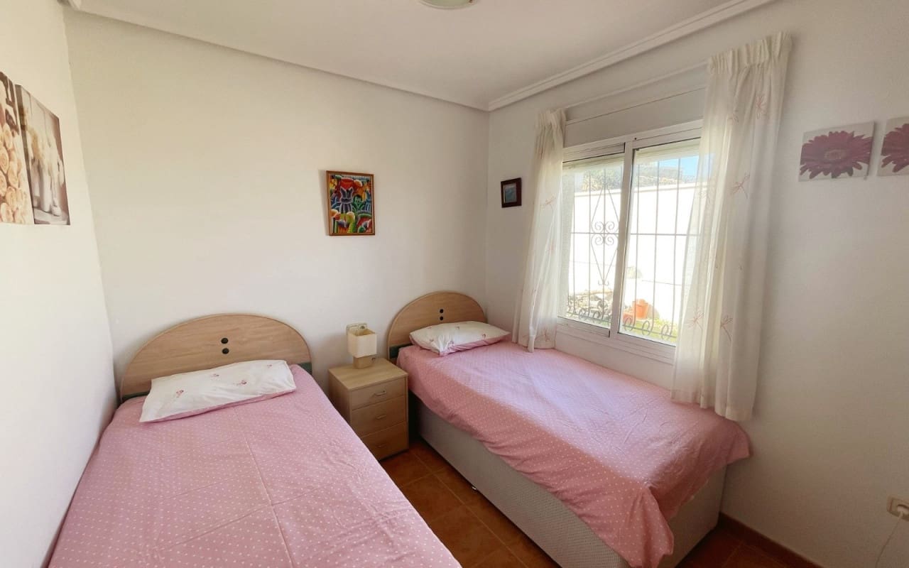 5 soveværelse Villa til salg i La Marquesa med swimmingpool - € 425.000 (Ref: 9396295)