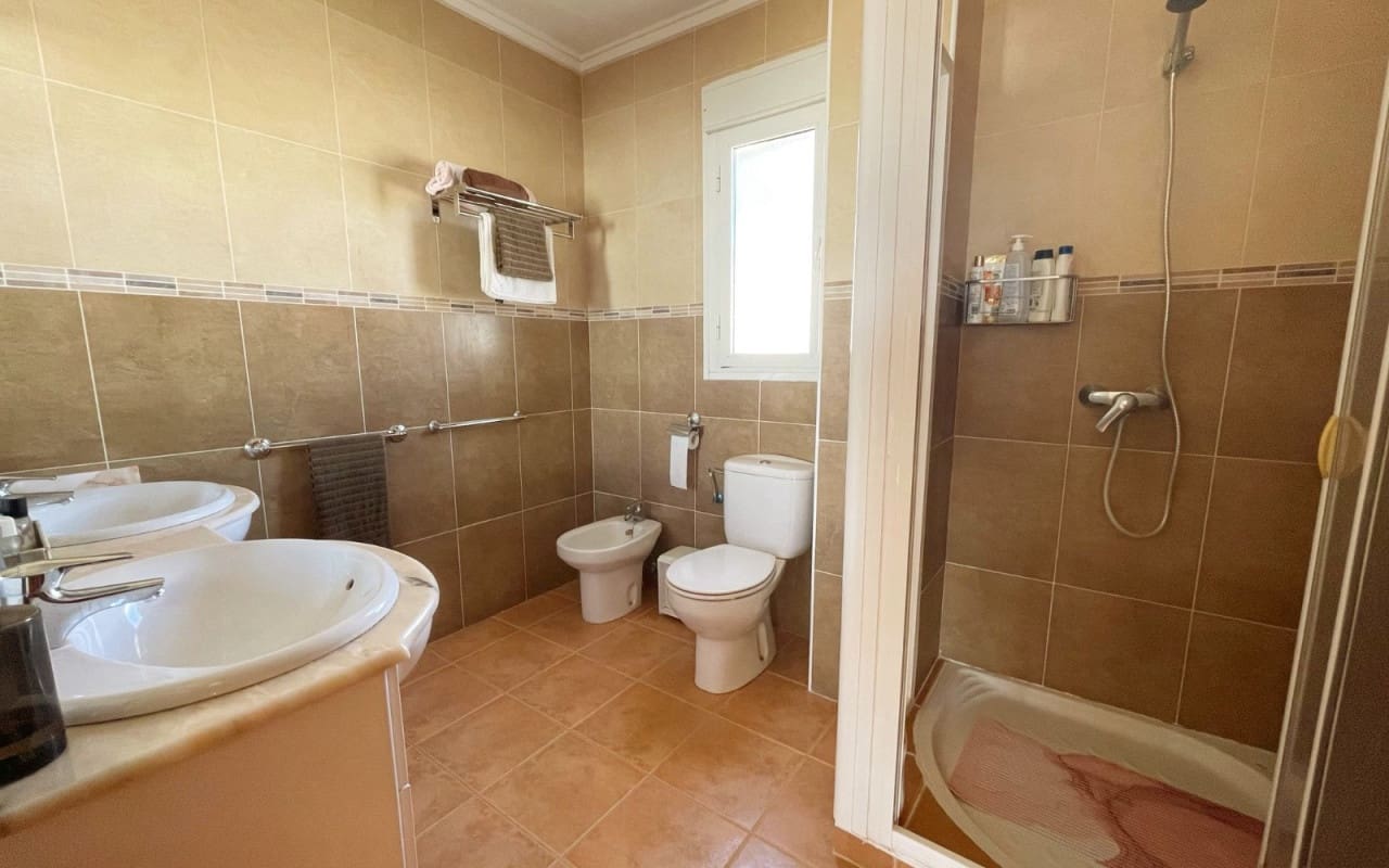 5 soveværelse Villa til salg i La Marquesa med swimmingpool - € 425.000 (Ref: 9396295)