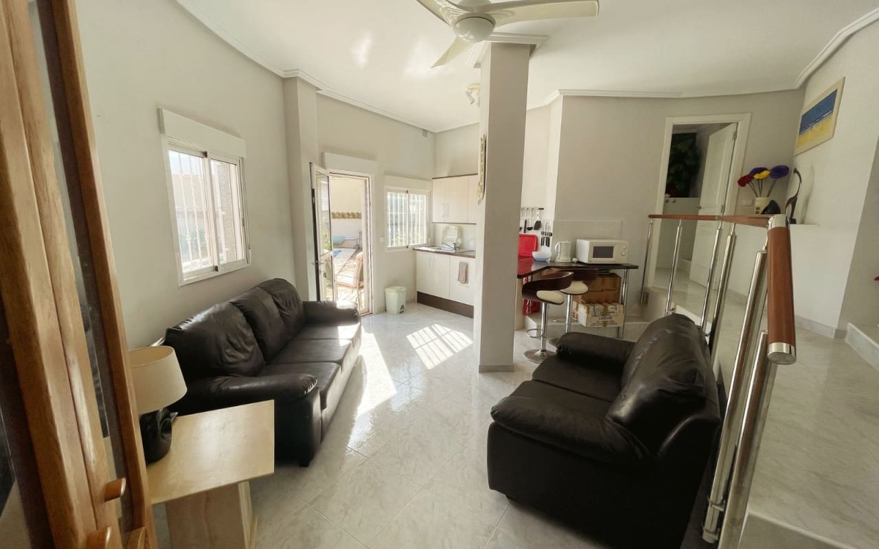 5 soveværelse Villa til salg i La Marquesa med swimmingpool - € 425.000 (Ref: 9396295)